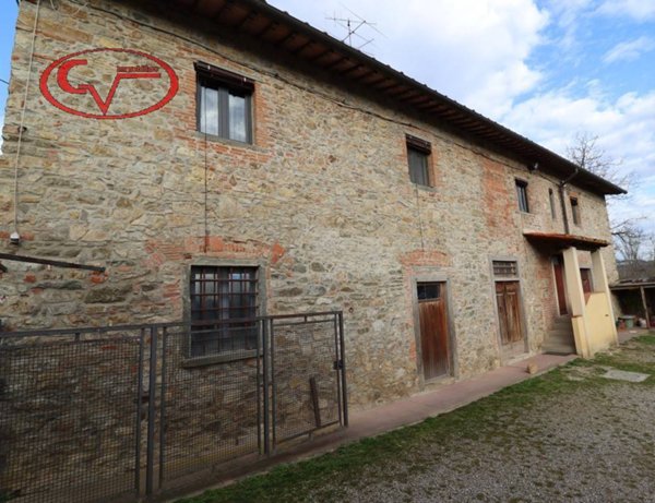 casa indipendente in vendita a Cavriglia