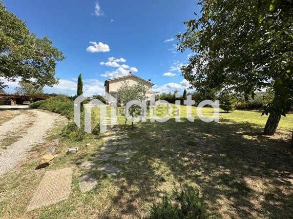 casa indipendente in vendita a Cavriglia