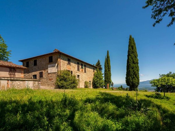 casa indipendente in vendita a Cavriglia