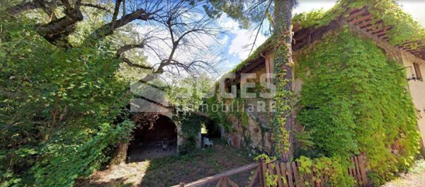 casa indipendente in vendita a Cavriglia