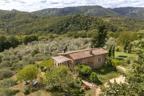 casa indipendente in vendita a Cavriglia