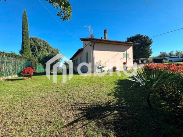 casa indipendente in vendita a Cavriglia