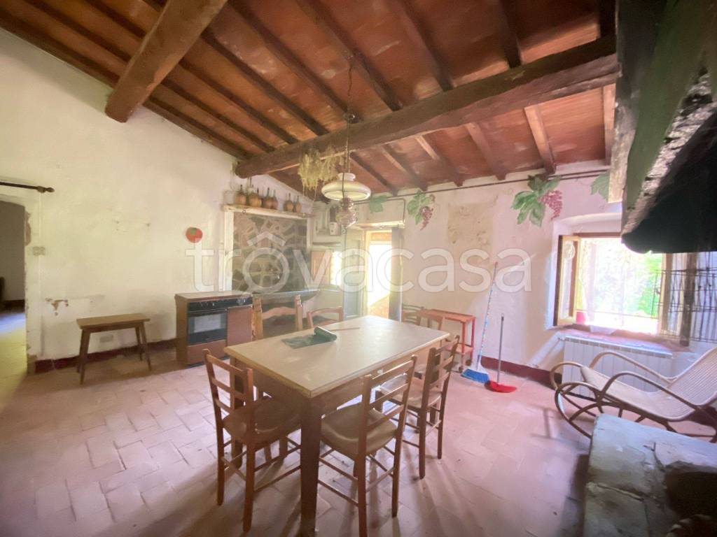 casa indipendente in vendita a Cavriglia