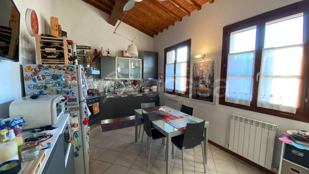 appartamento in vendita a Cavriglia in zona Santa Barbara