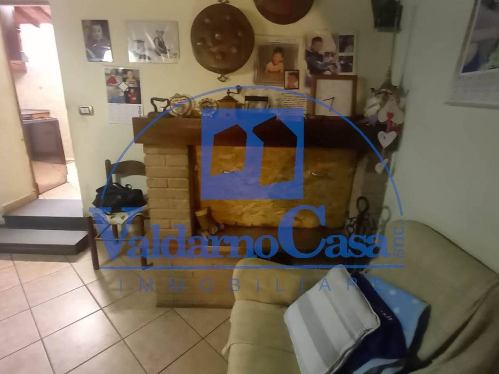 appartamento in vendita a Cavriglia in zona Castelnuovo dei Sabbioni