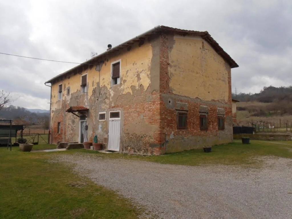 casa indipendente in vendita a Cavriglia