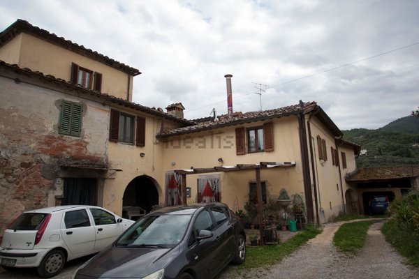 casa indipendente in vendita a Cavriglia