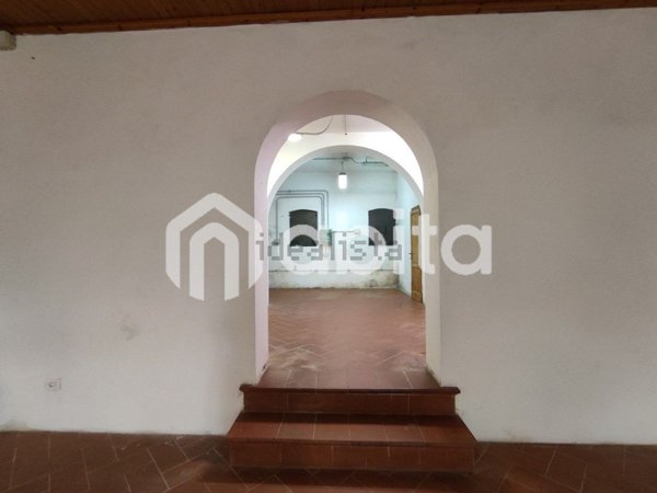 locale di sgombero in vendita a Cavriglia