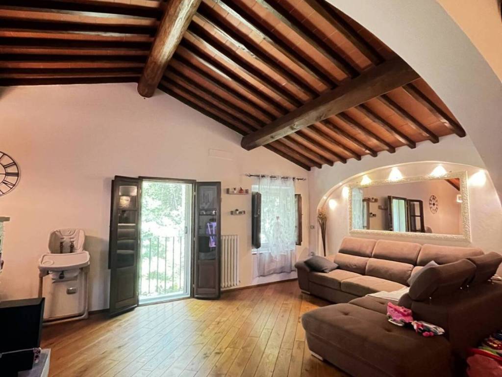 appartamento in vendita a Cavriglia