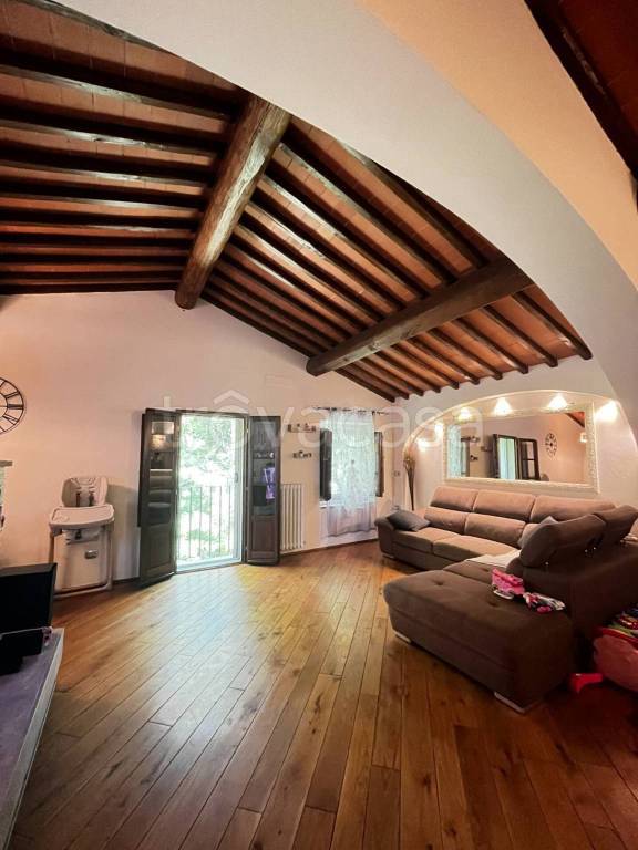 appartamento in vendita a Cavriglia