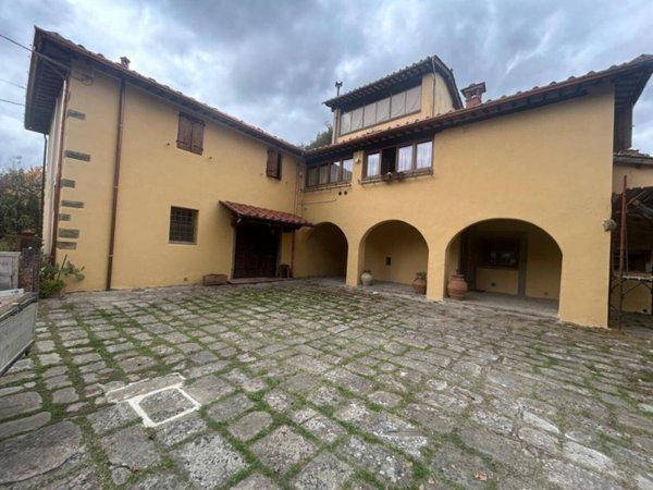 casa indipendente in vendita a Cavriglia