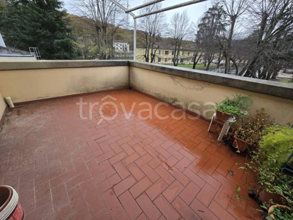 appartamento in vendita a Cavriglia in zona Santa Barbara