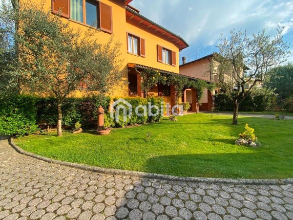 casa indipendente in vendita a Cavriglia