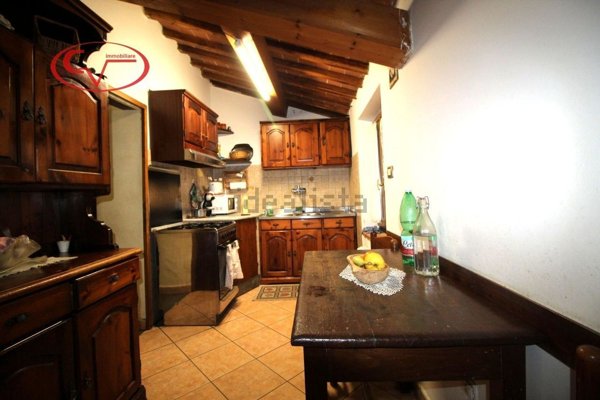 casa indipendente in vendita a Cavriglia