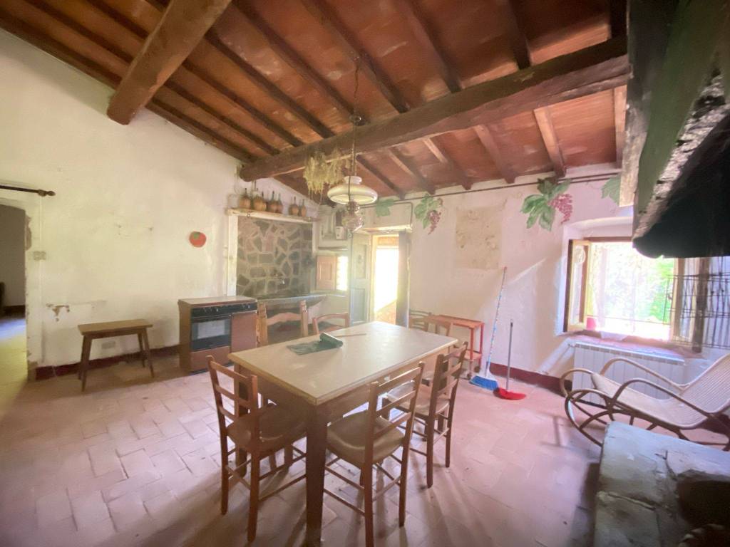 casa indipendente in vendita a Cavriglia