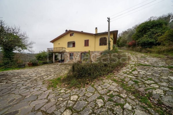 casa indipendente in vendita a Cavriglia