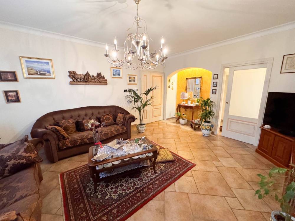 casa indipendente in vendita a Cavriglia