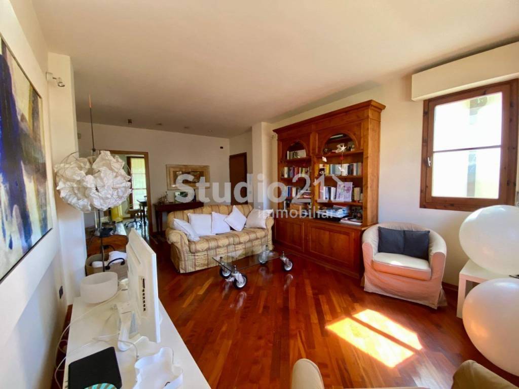 appartamento in vendita a Cavriglia in zona Santa Barbara