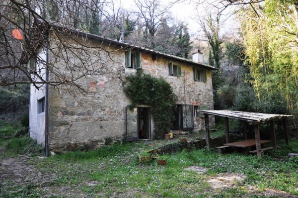 casa indipendente in vendita a Cavriglia