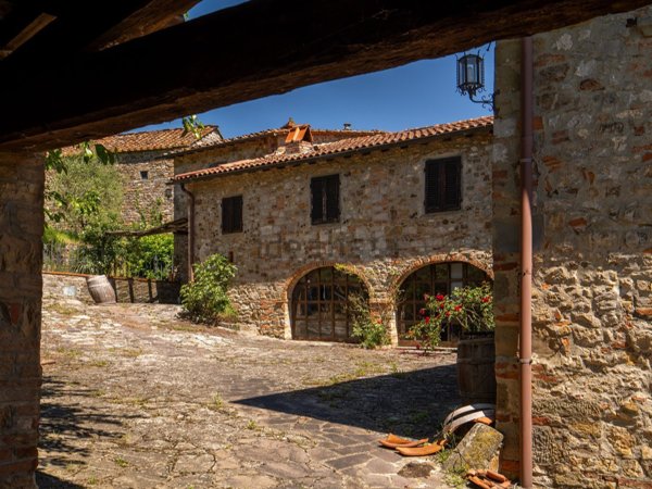 casa indipendente in vendita a Cavriglia in zona Meleto