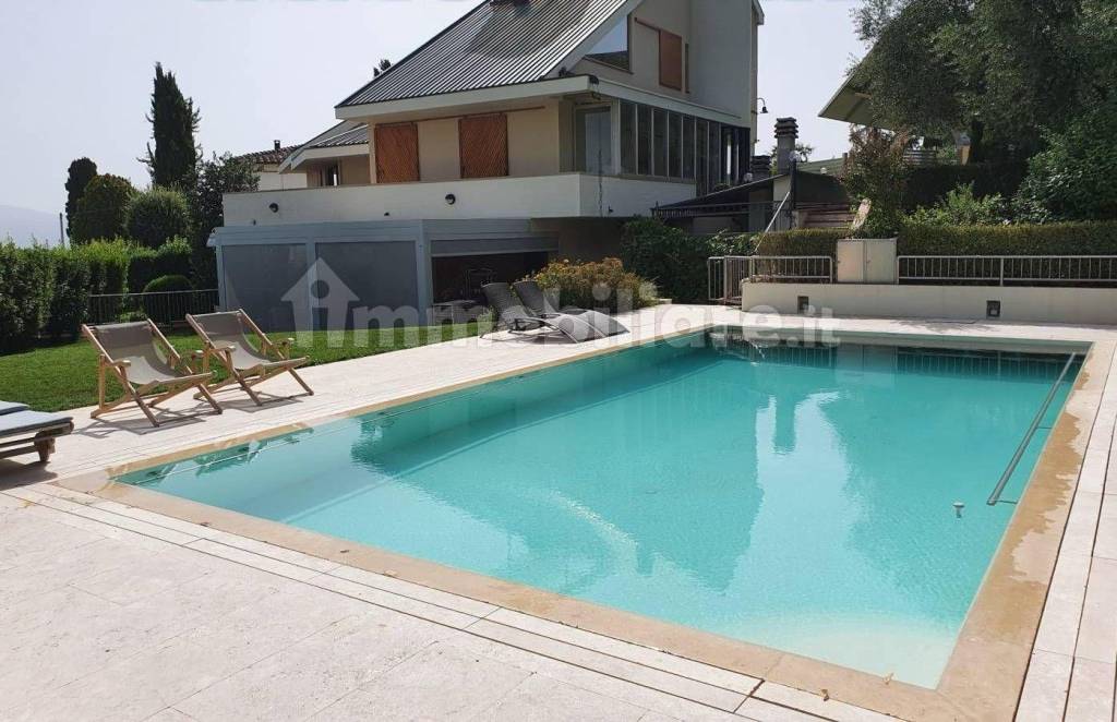 casa indipendente in vendita a Cavriglia in zona Castelnuovo dei Sabbioni