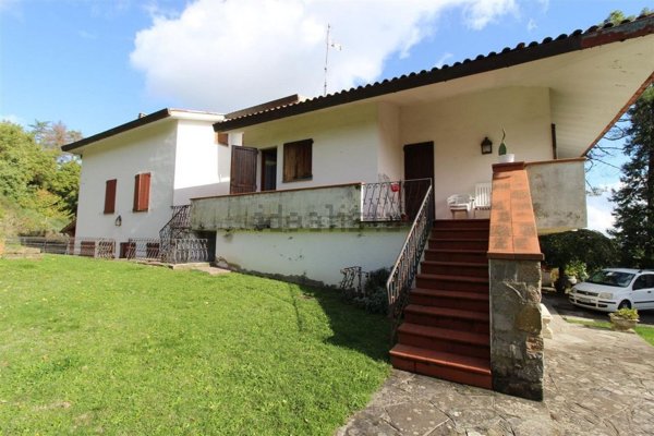 casa indipendente in vendita a Cavriglia in zona Montegonzi