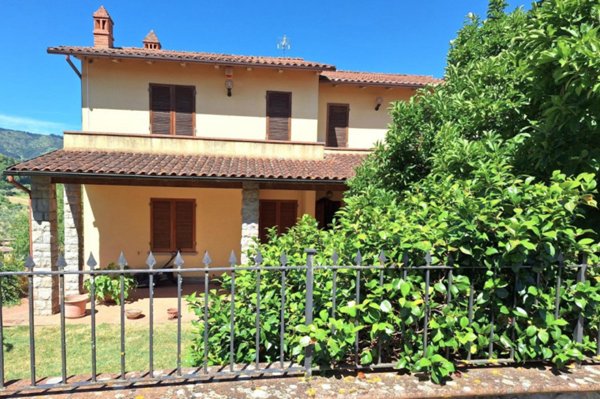 casa indipendente in vendita a Cavriglia