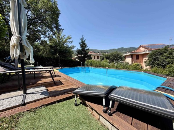 casa semindipendente in vendita a Cavriglia