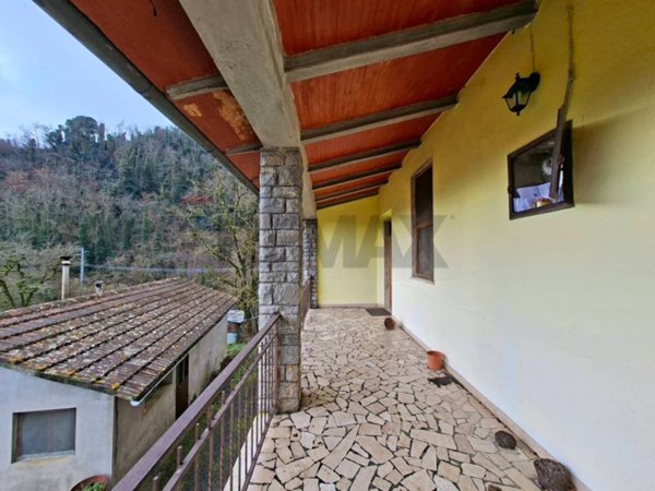 casa indipendente in vendita a Cavriglia