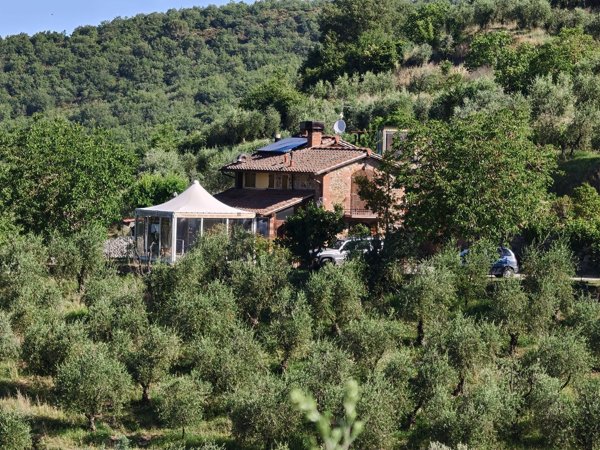 casa indipendente in vendita a Cavriglia