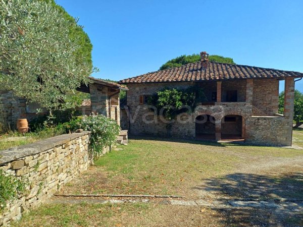 casa indipendente in vendita a Cavriglia