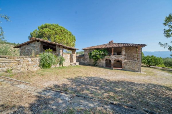 casa indipendente in vendita a Cavriglia