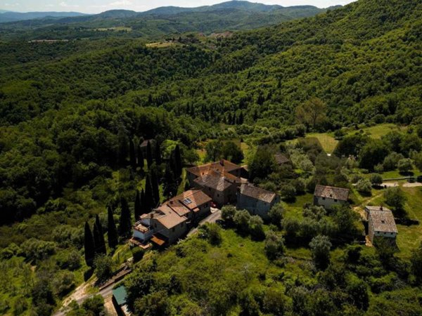 casa indipendente in vendita a Cavriglia