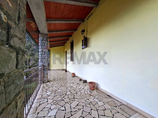 casa indipendente in vendita a Cavriglia in zona Santa Barbara