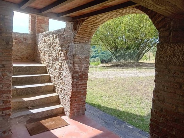 casa indipendente in vendita a Cavriglia