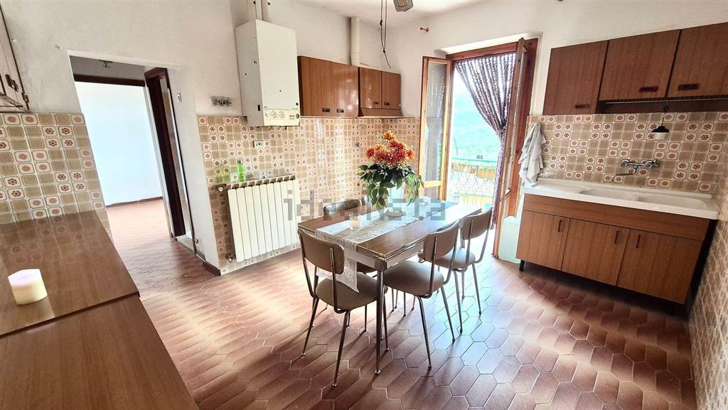 appartamento in vendita a Cavriglia in zona Meleto