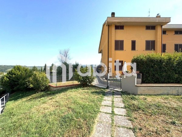 appartamento in vendita a Cavriglia in zona Meleto