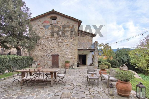 casa indipendente in vendita a Cavriglia