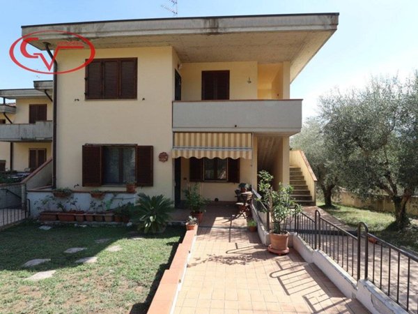 casa indipendente in vendita a Cavriglia in zona Meleto