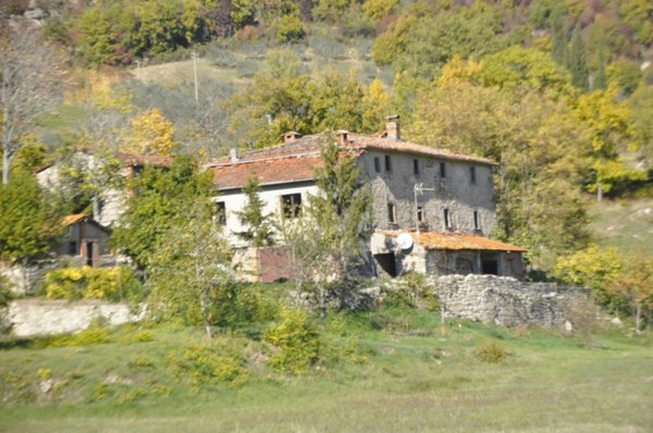 casa indipendente in vendita a Chitignano in zona Rosina