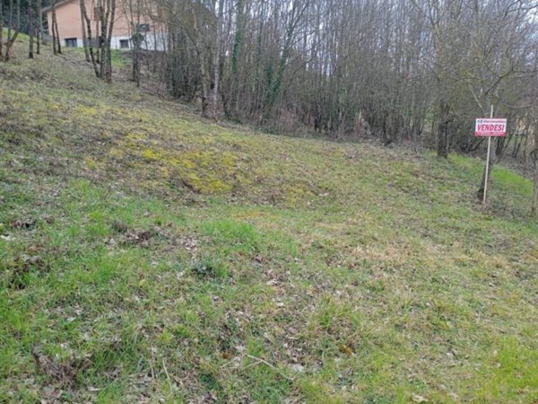 terreno edificabile in vendita a Chitignano