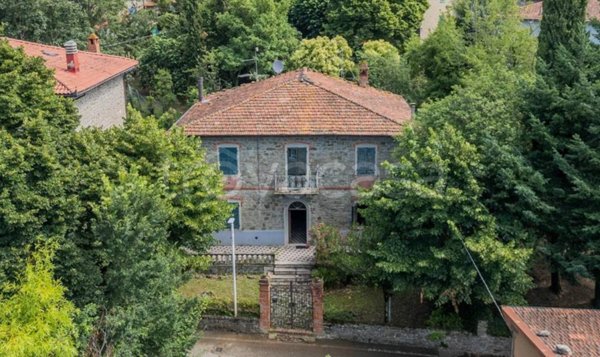 casa indipendente in vendita a Chitignano