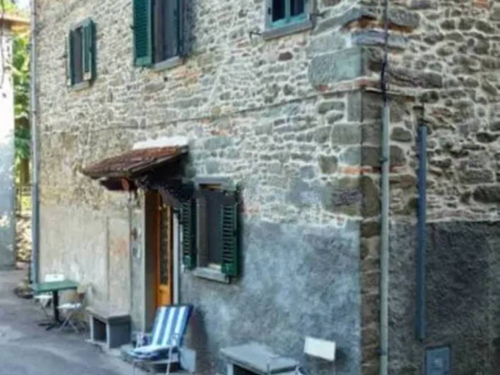 casa indipendente in vendita a Chitignano