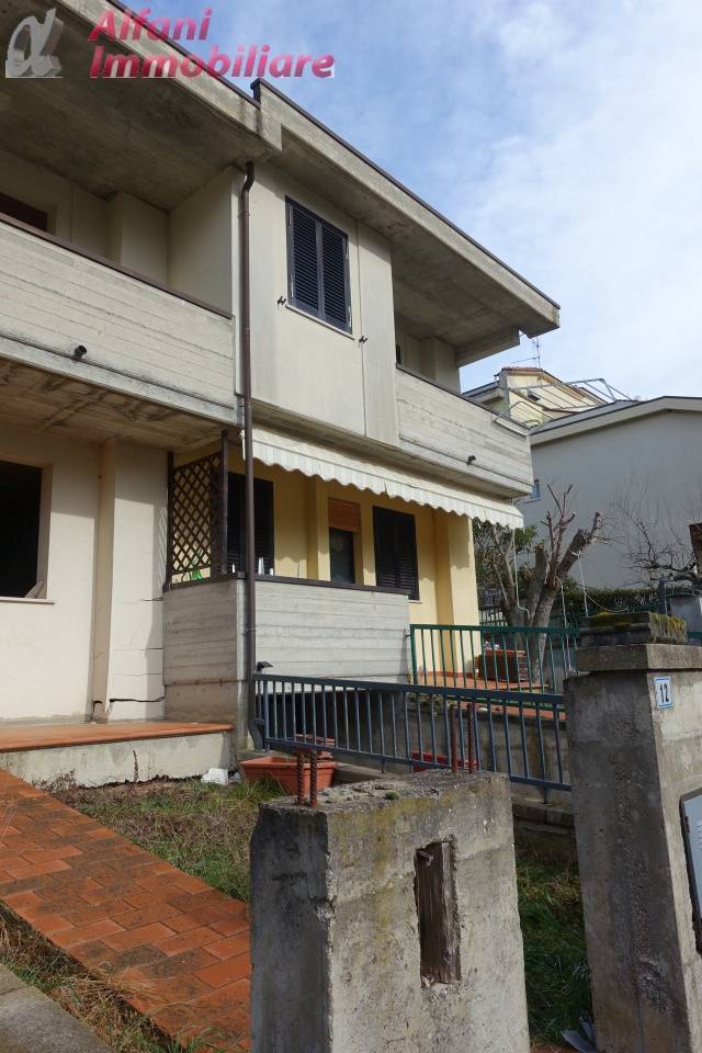 casa indipendente in vendita a Chitignano