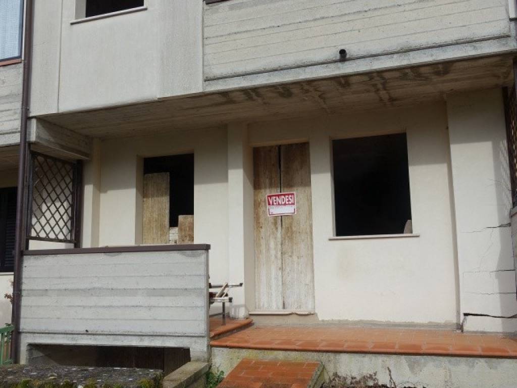 casa indipendente in vendita a Chitignano