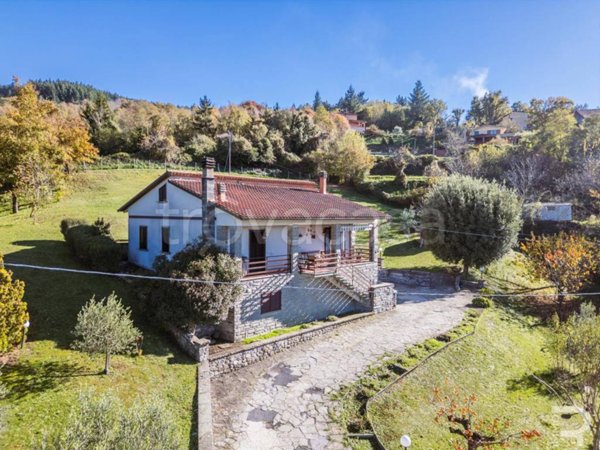 casa indipendente in vendita a Chitignano