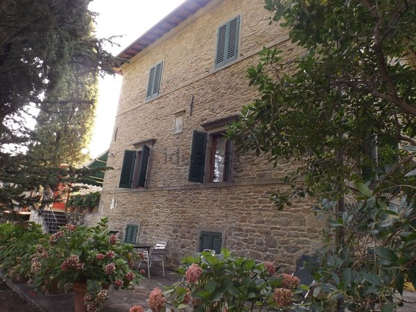 casa indipendente in vendita a Chitignano