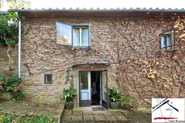 casa indipendente in vendita a Chitignano