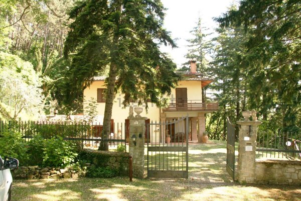 casa indipendente in vendita a Chitignano