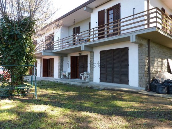 casa indipendente in vendita a Chitignano in zona Taena